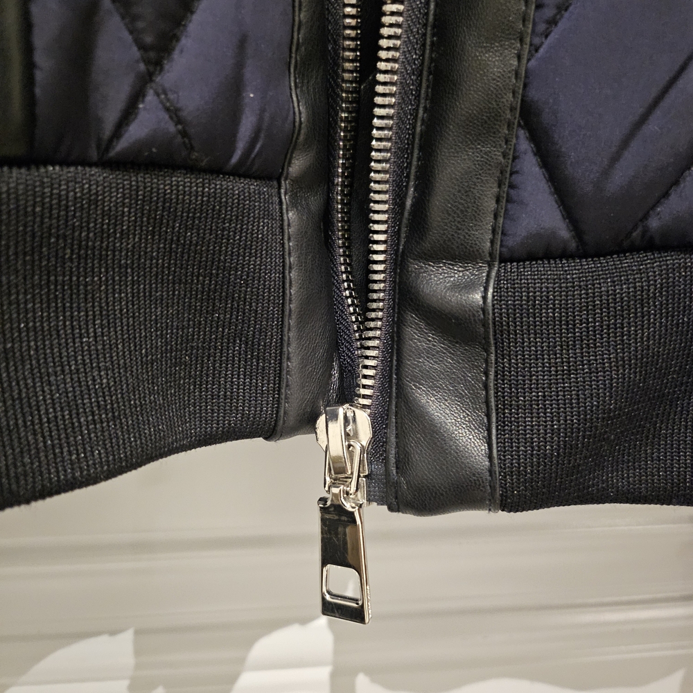 Zara Men's Quilted Black and Navy Jacket - Picture 9 of 10